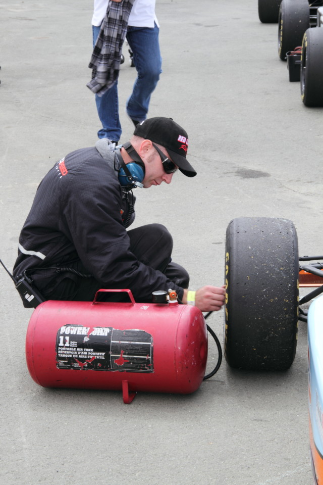 A portable air tank allows for last-minute pressure adjustments, even on grid.