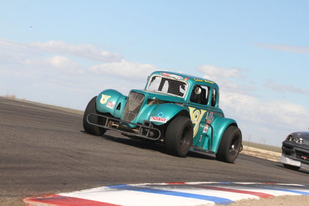 Steve Wilson logged a slightly faster lap time, but came up just 5.3 seconds short to finish in P2 in Legends.