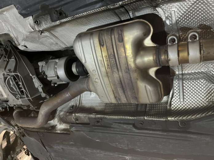 2012 audi a4 catalytic shop converter